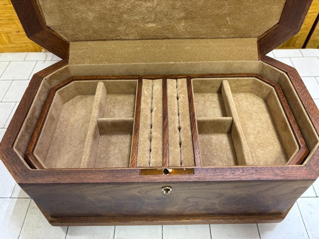 【難あり中古品】AQRESTI ジュエリーボックス 宝石箱 鍵付き イタリア製