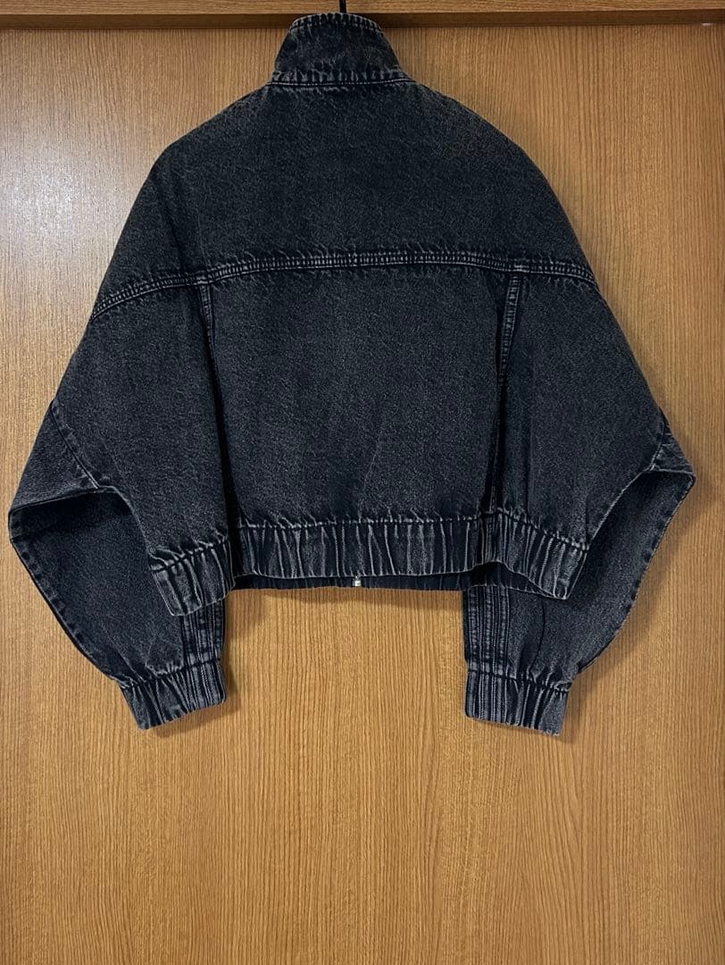 adidas プレミアム エッセンシャルズ デニム トラックトップ