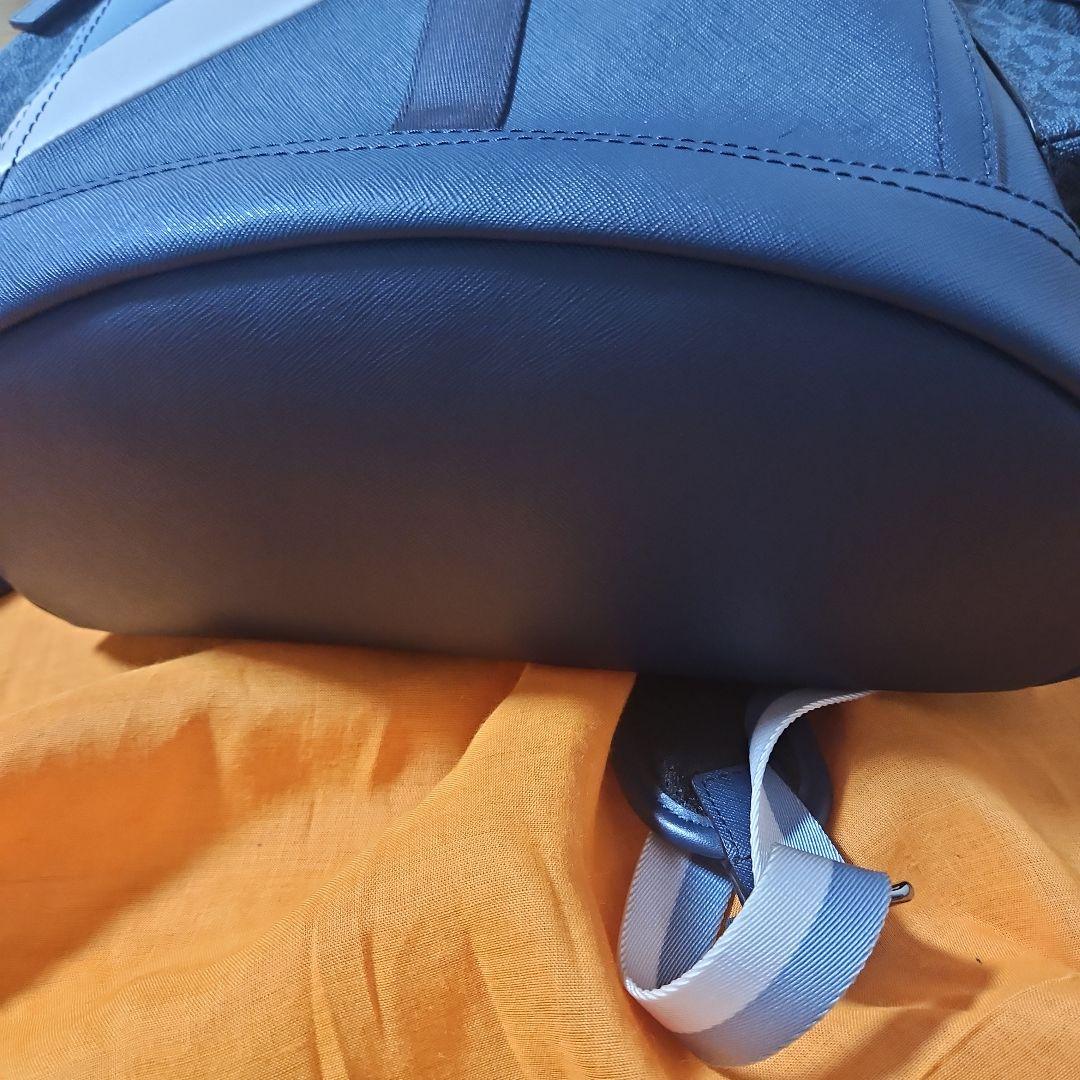 Michael Kors ネイビー リュック