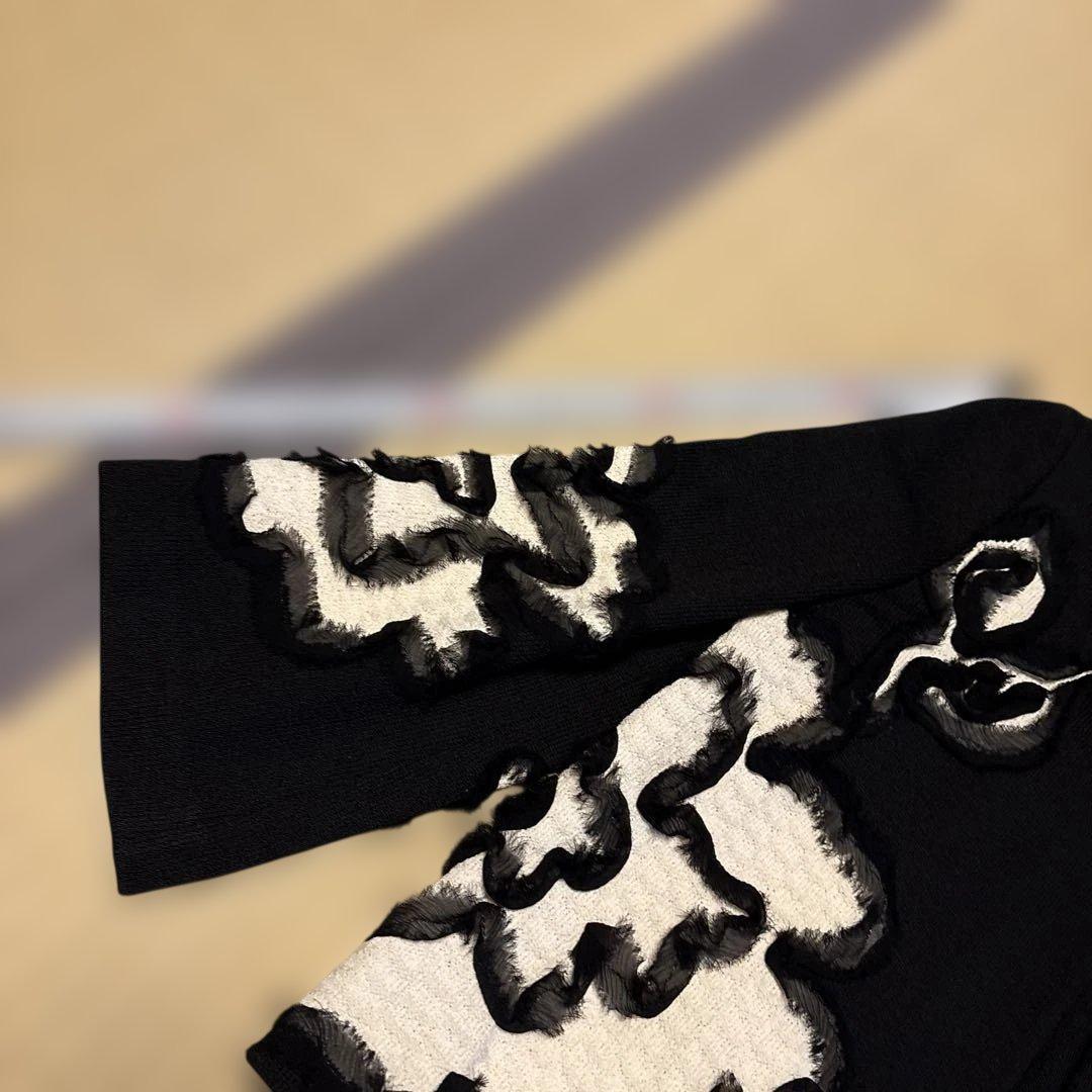 ST. JOHN ノーカラージャケット 黒/白刺繍