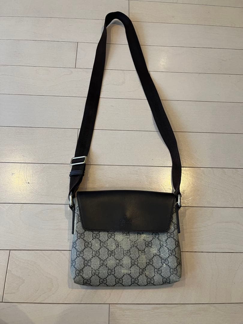 GUCCI GGパターン メッセンジャーバッグ