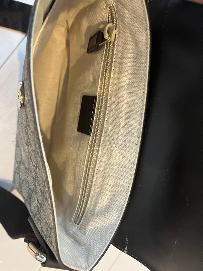 GUCCI GGパターン メッセンジャーバッグ