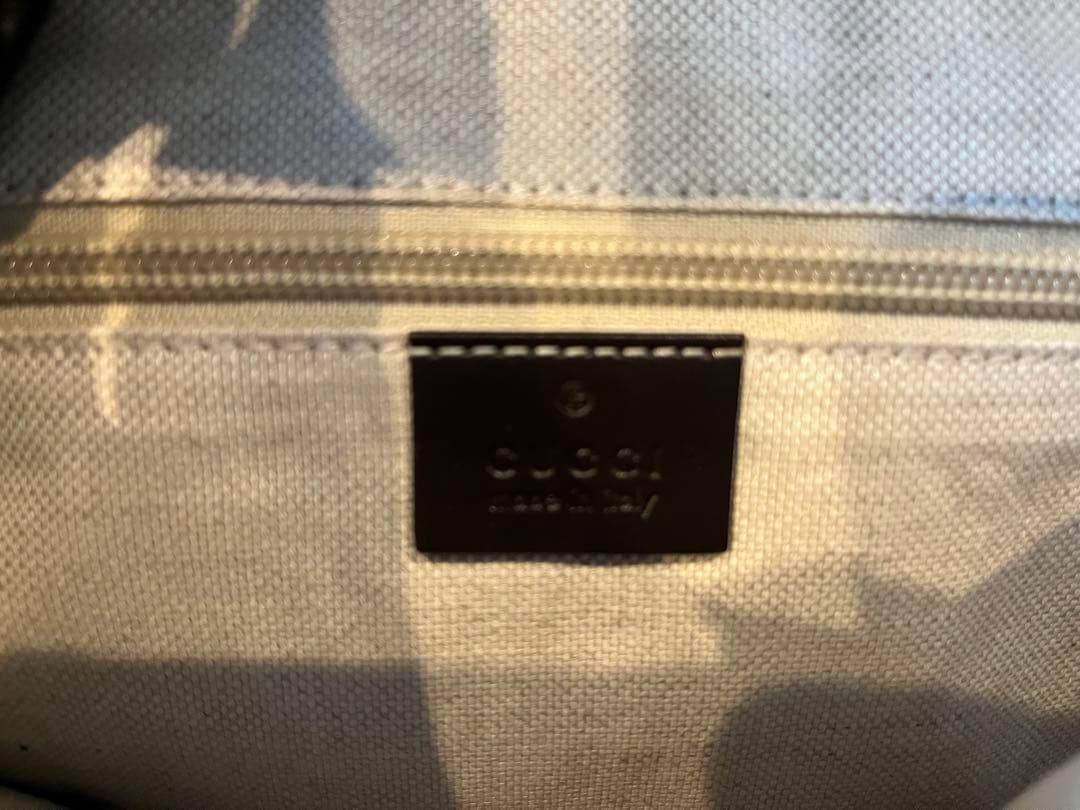 GUCCI GGパターン メッセンジャーバッグ