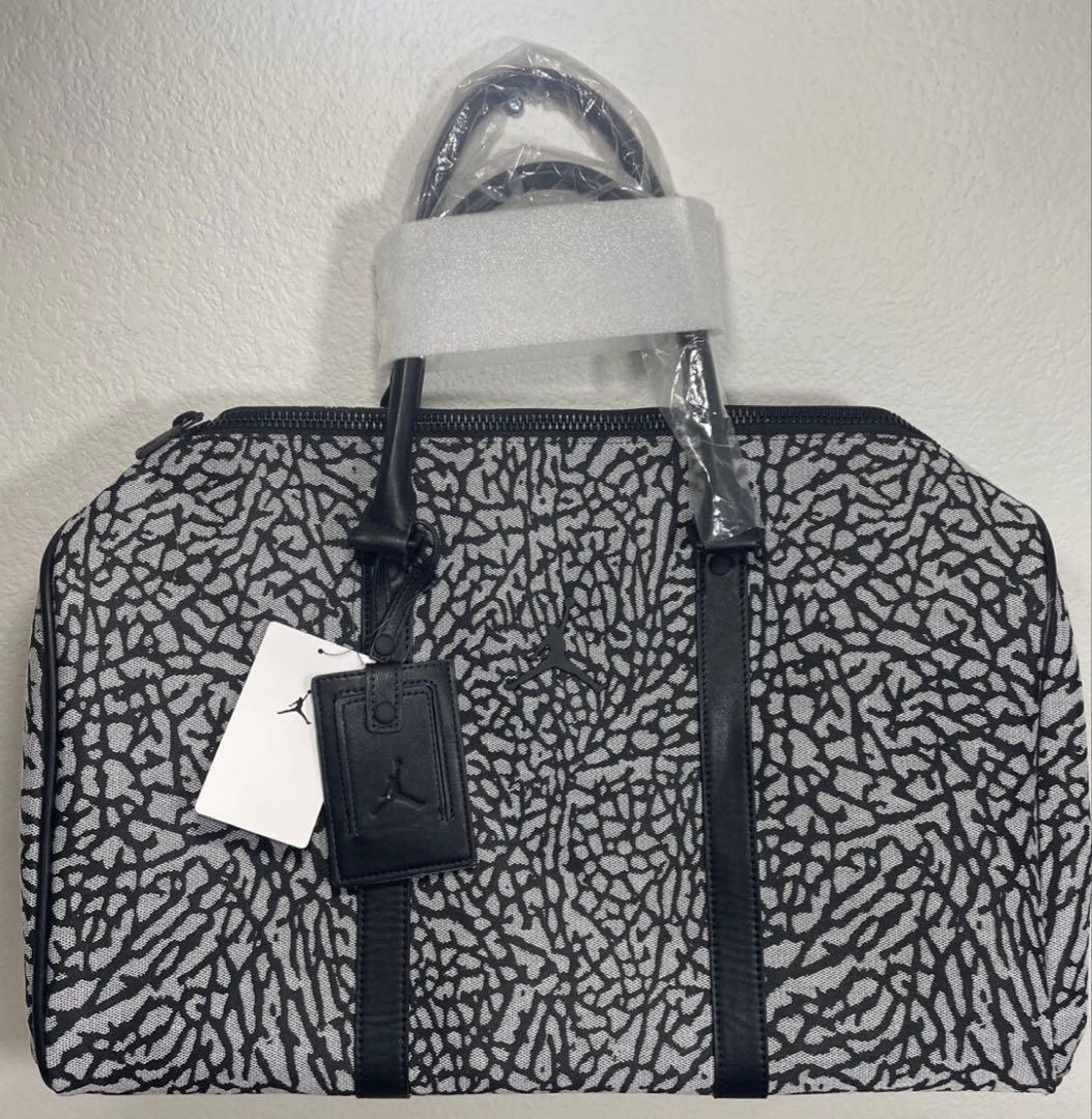 NIKE ジョーダン　　アイコン ダッフルバッグ ボストンバッグ