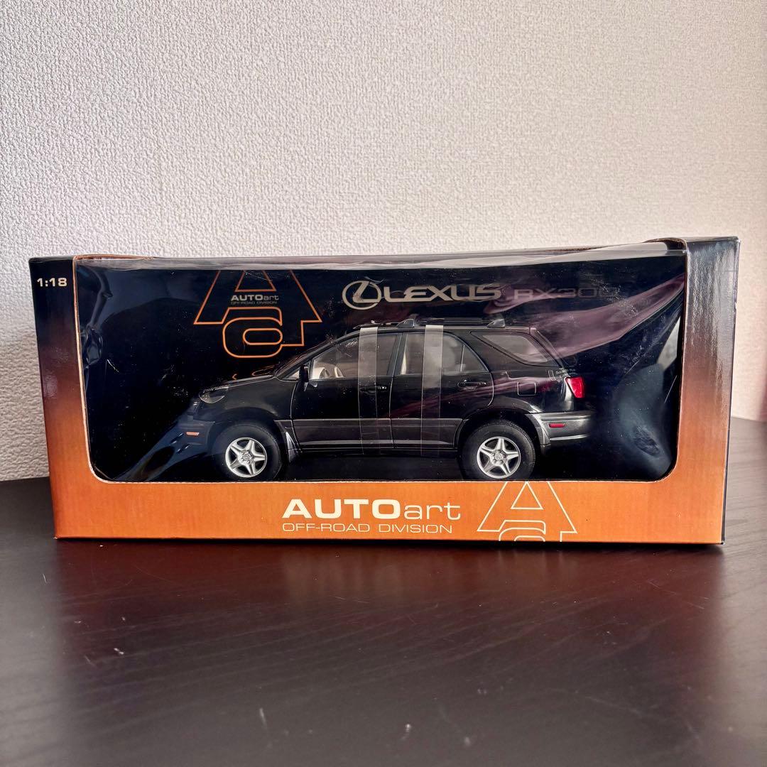 【AUTO art・開封済み未使用・送料込み】レクサスRX300 黒 1/18