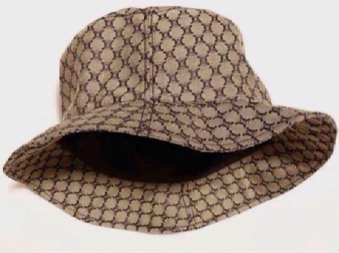 新品 CELlNEセリーヌ バケットハット 帽子