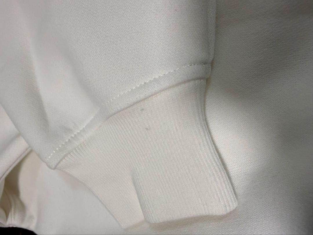 UGG アグ　ロゴ　フーディ　レディース　サイズS 新品未使用