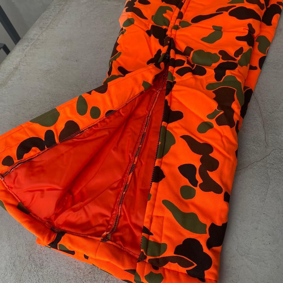 オレンジ 迷彩柄 カジュアルパンツ