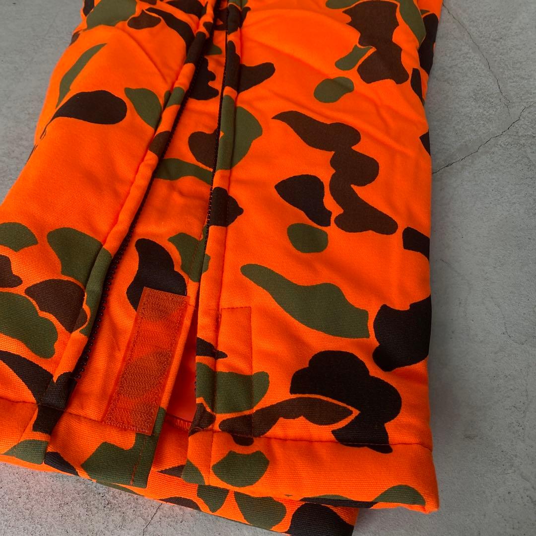オレンジ 迷彩柄 カジュアルパンツ
