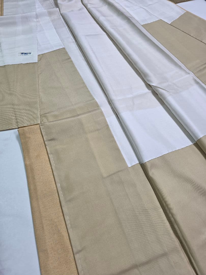 着物 本場大島紬 藤絹織物 最高峰 染め大島紬 未使用品 金銀刺繍 美品 正絹