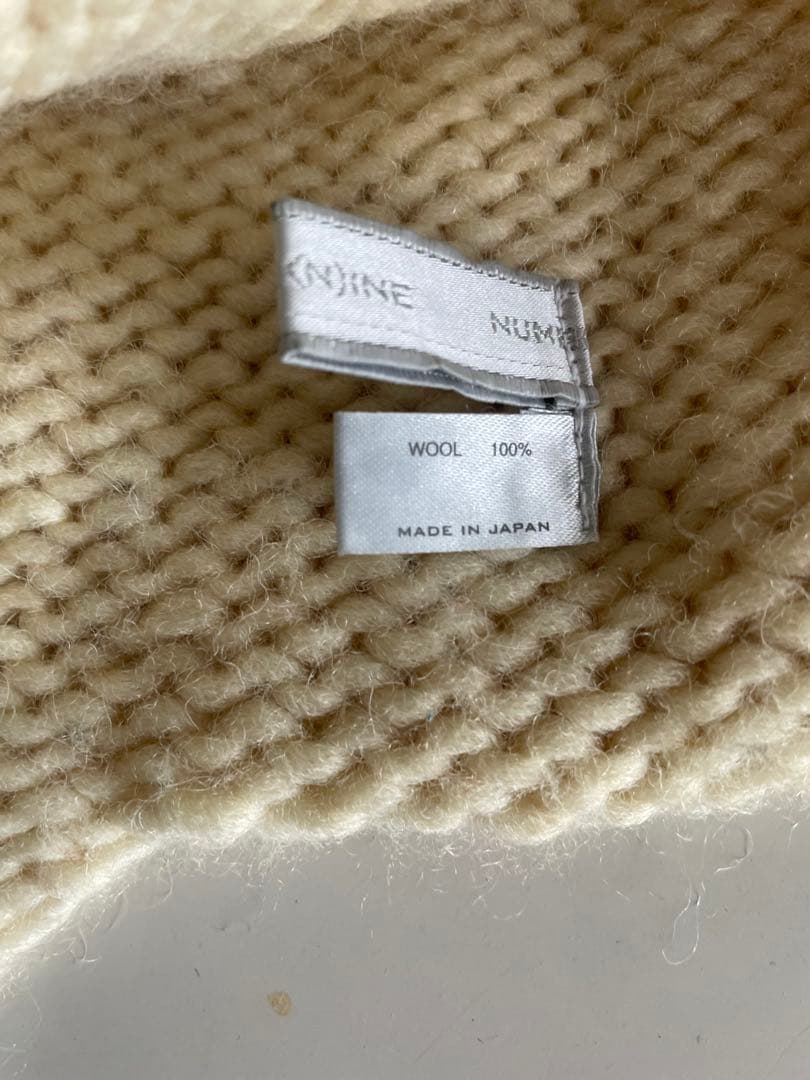 ナンバーナイン　 ウール 100% ポンポン付きニット帽