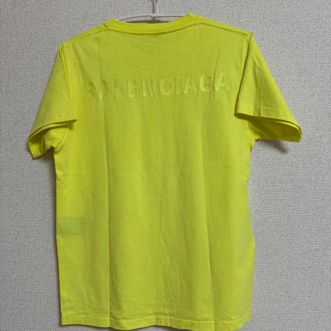 バレンシアガ　Tシャツ　蛍光黄色