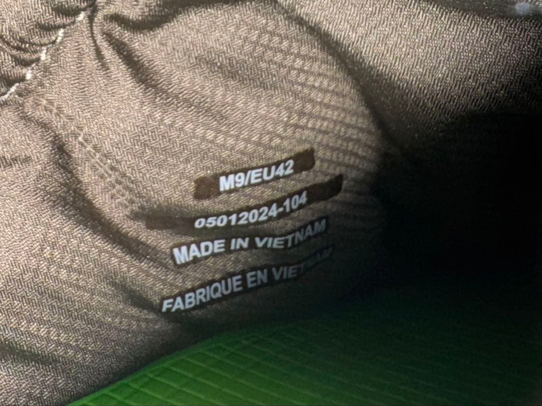 US9 ウーフォス OOcoozie Thermo Mule oofos