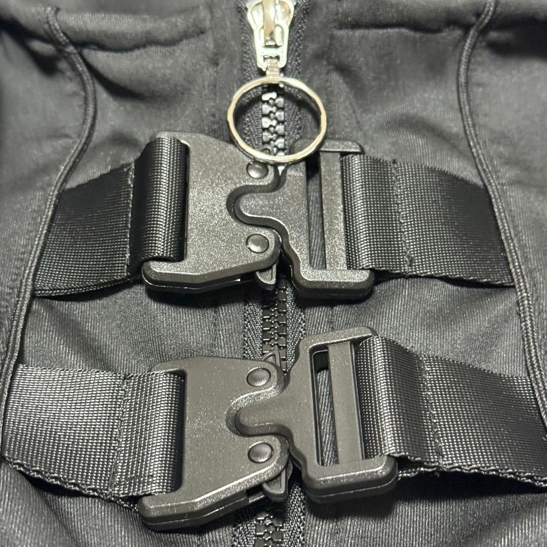 新品同様　REFLEM レフレム　サイバー切替ハイネックジャージパーカー