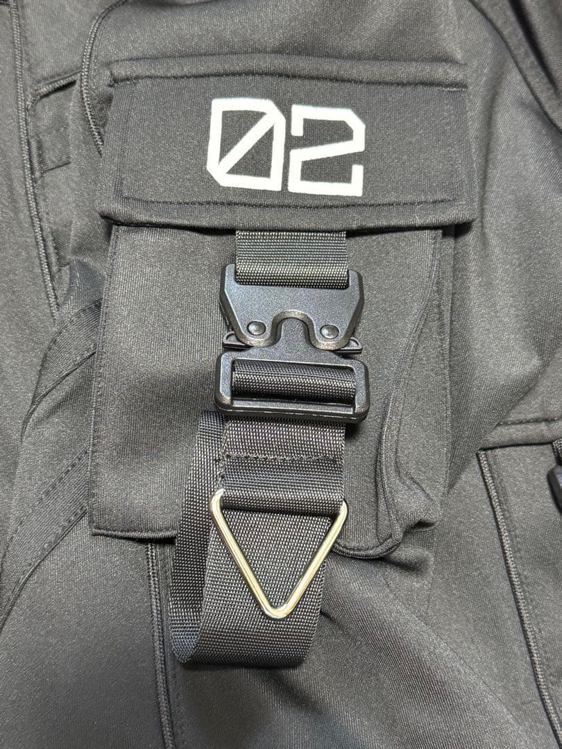 新品同様　REFLEM レフレム　サイバー切替ハイネックジャージパーカー