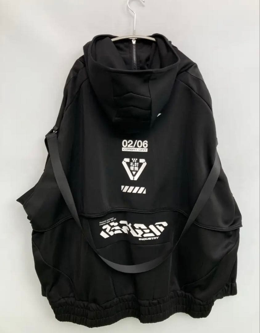 新品同様　REFLEM レフレム　サイバー切替ハイネックジャージパーカー