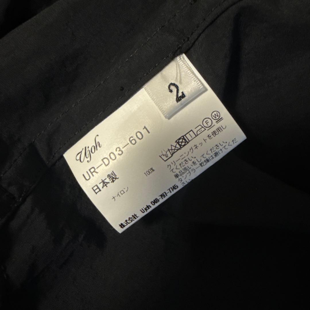 ujhoナイロンコート