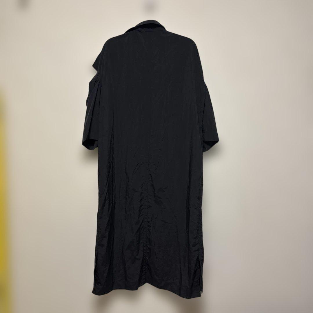 ujhoナイロンコート