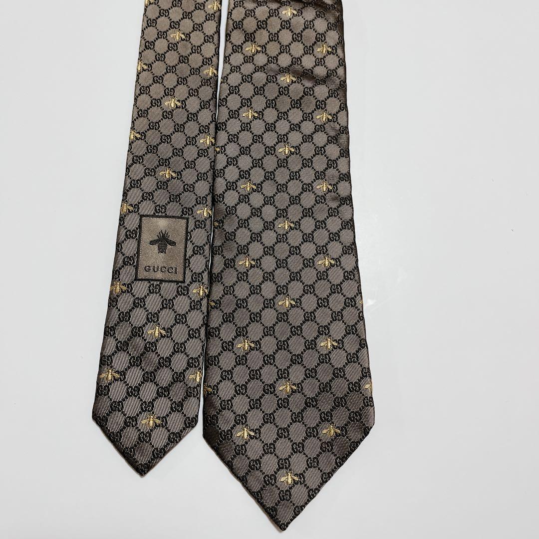 美品 グッチ ネクタイ ハイブランド GG柄 インターロッキング 光沢 希少 蜂