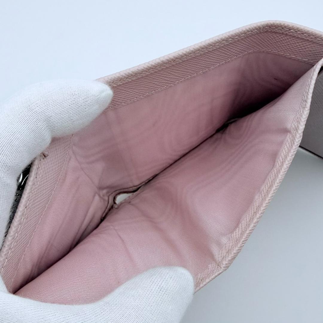PRADA プラダ サフィアーノ コンパクウォレット 三角ロゴ 三つ折り ピンク
