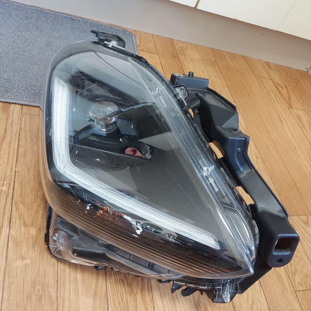 専用カークレスト様　スズキ純正　スイフト　ヘッドライト