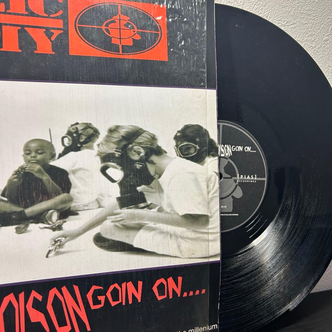 洋楽 PUBLIC ENEMY - THERE'S A POISON GOIN ON