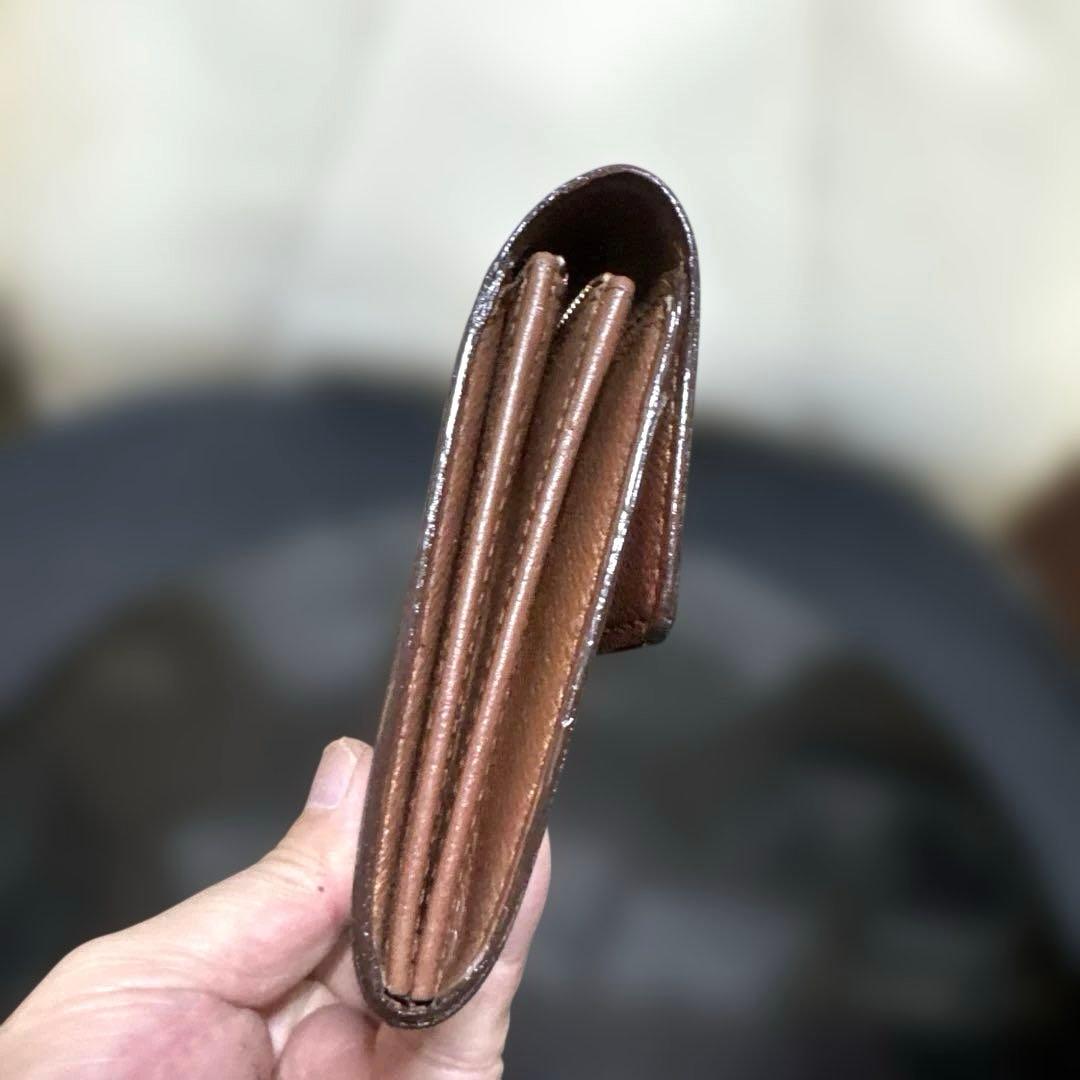 23☆良品☆カード2枚タイプ♪サラ長財布