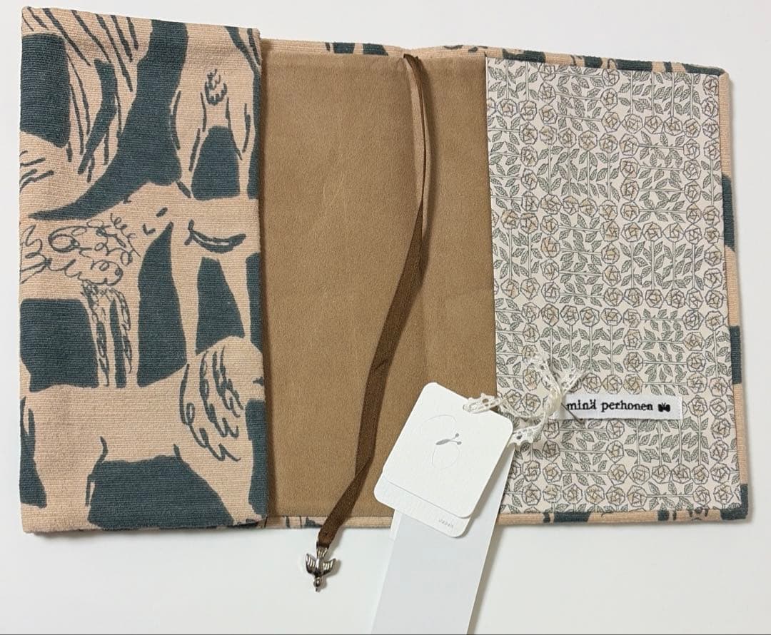 新品 タグ付 mina perhonen ブックカバー life puzzle