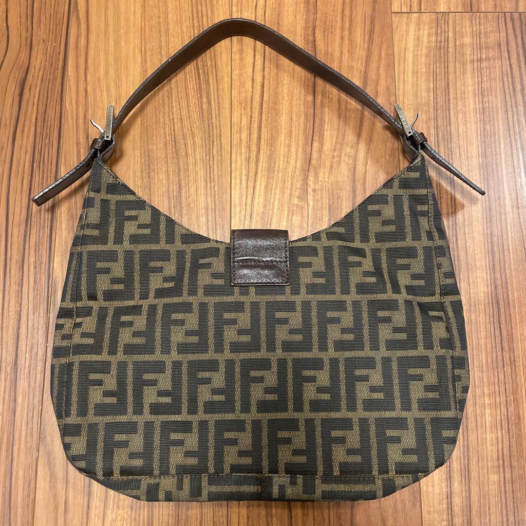 FENDI ズッカ柄　ショルダーバッグ