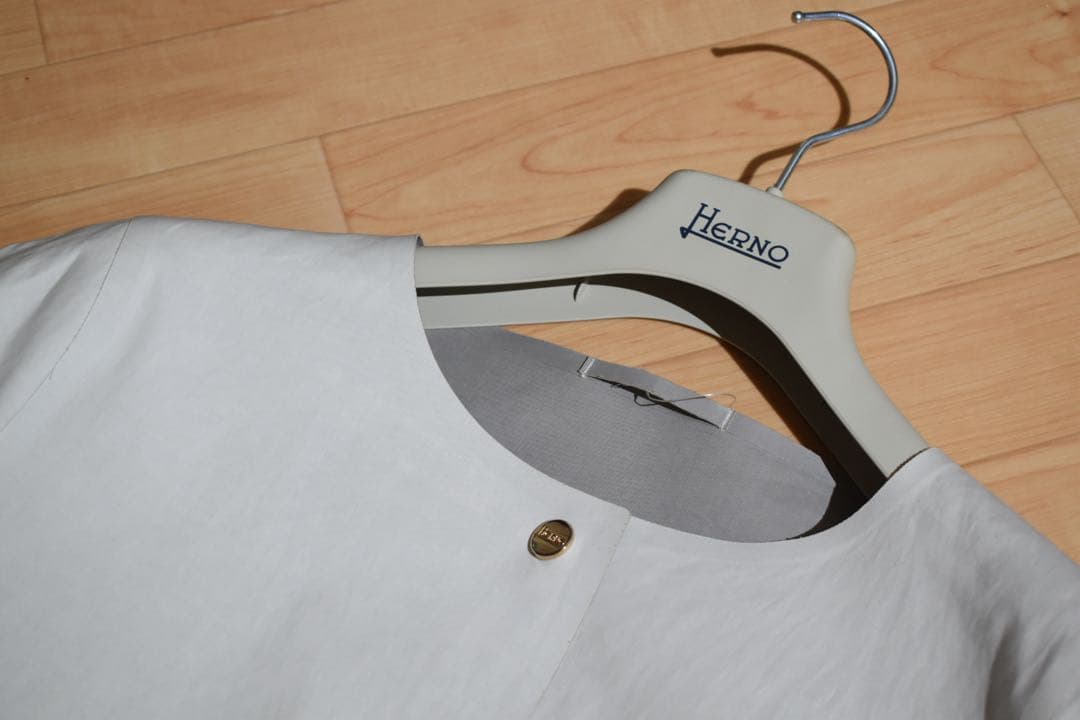 【HERNO/ヘルノ】ノーカラー撥水コート 44/L ライトグレー