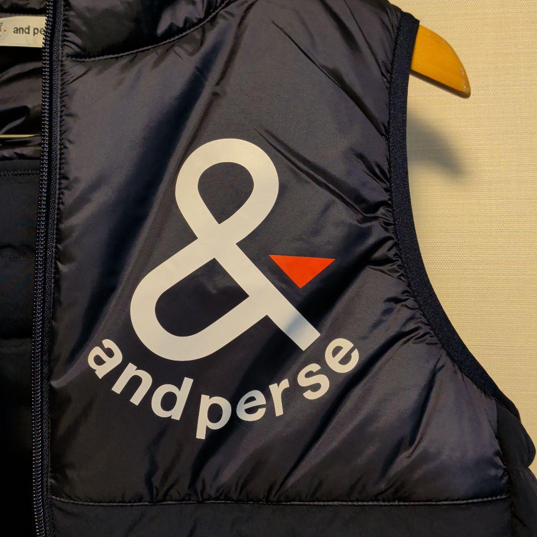 and per se フード付きダウンベスト ネイビー