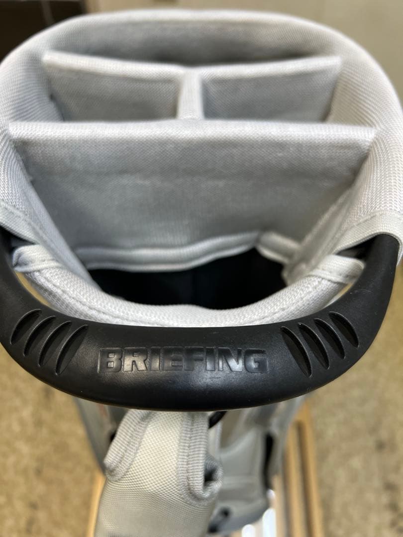ブリーフィング✖️ GRAPHITE DESIGN CR-10 キャディバッグ