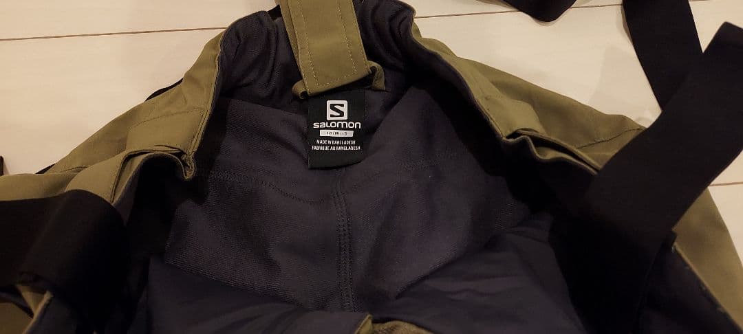 SALOMON　スキーウェア　スノボウェア　S　上下セット　SPEED SSM