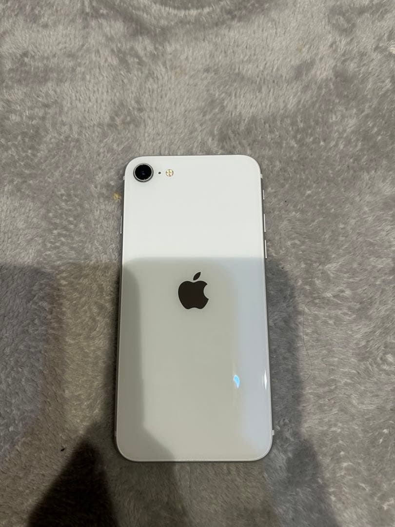 Apple iPhone SE（第2世代） 128GB ホワイト