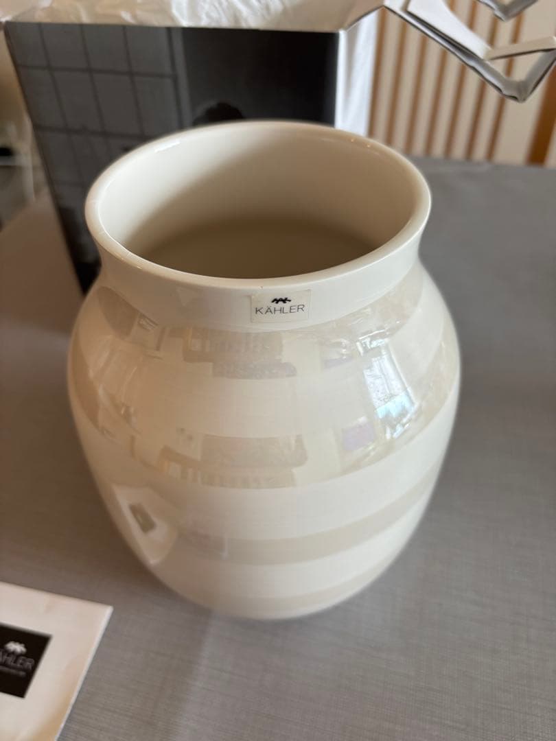 美品 Kähler Omaggio Mサイズ パール ホワイト花瓶 オマジオ
