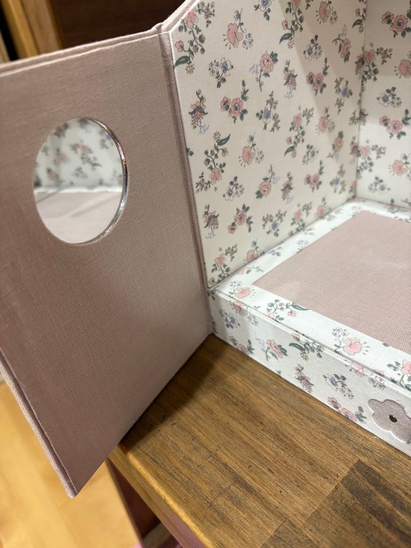 ハウス型ドールクローゼット