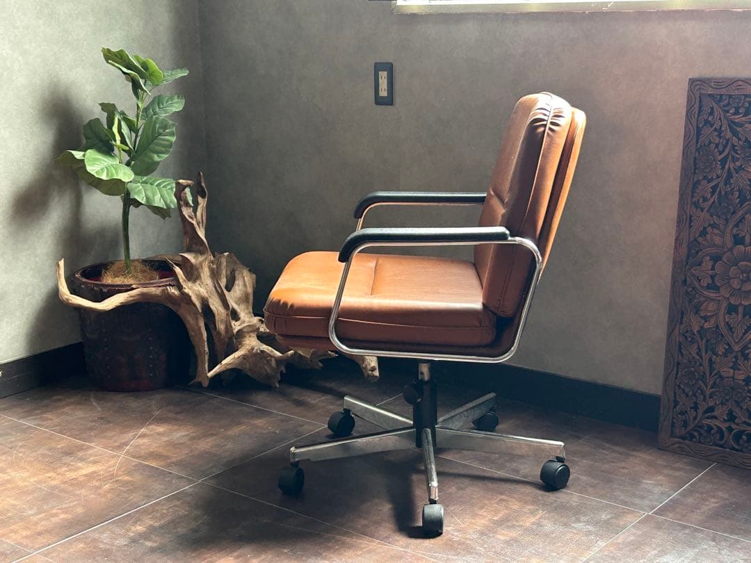 PLUS スイス製　デスクチェア　レトロ　アームチェア　ミッドセンチュリー IH