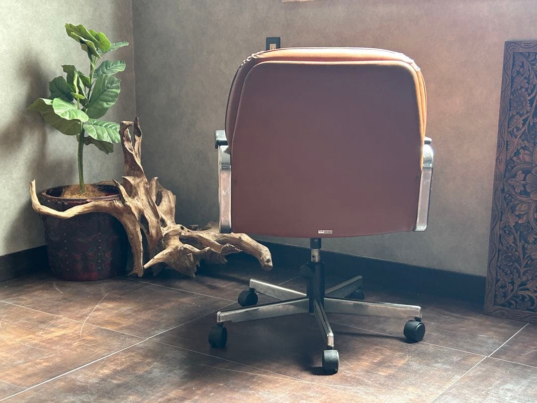 PLUS スイス製　デスクチェア　レトロ　アームチェア　ミッドセンチュリー IH