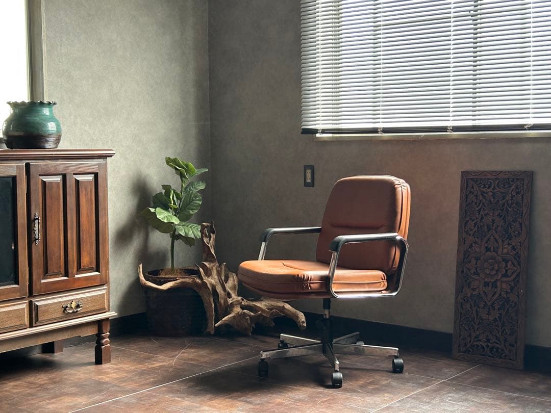 PLUS スイス製　デスクチェア　レトロ　アームチェア　ミッドセンチュリー IH