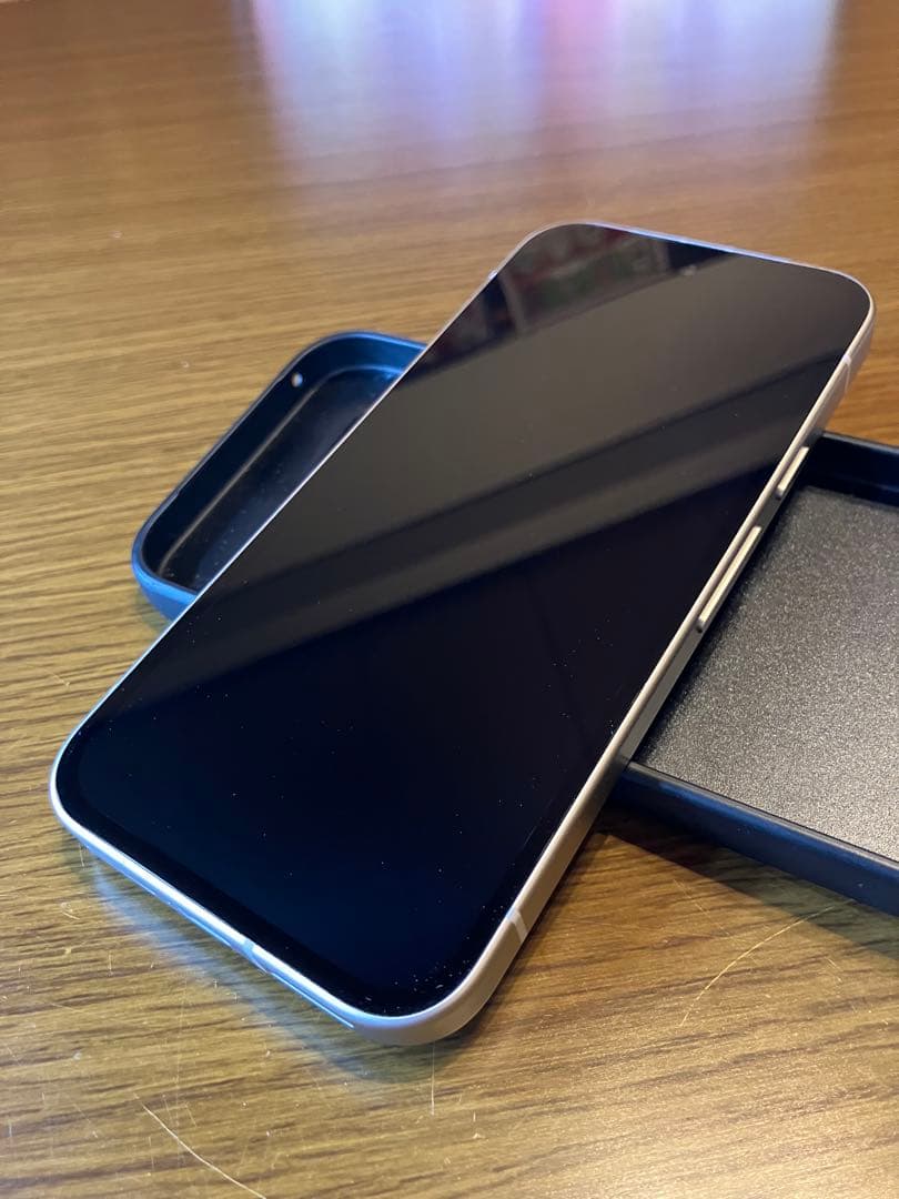 美品●Google Pixel 9a 本体　白