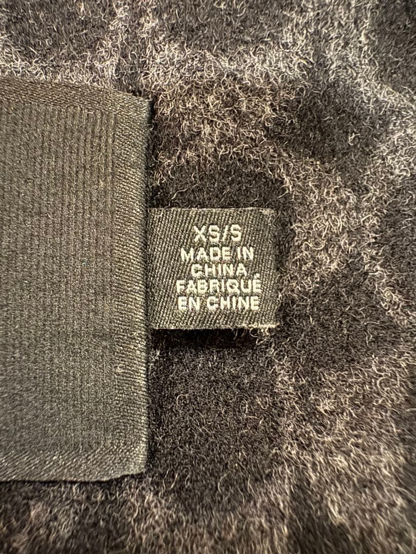 COACH フード付きブラックポンチョ