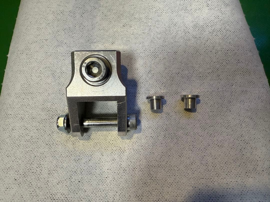 ダイレクトドットコムレーシングNS50F用アダプタ（NSF100純正サス装着用）