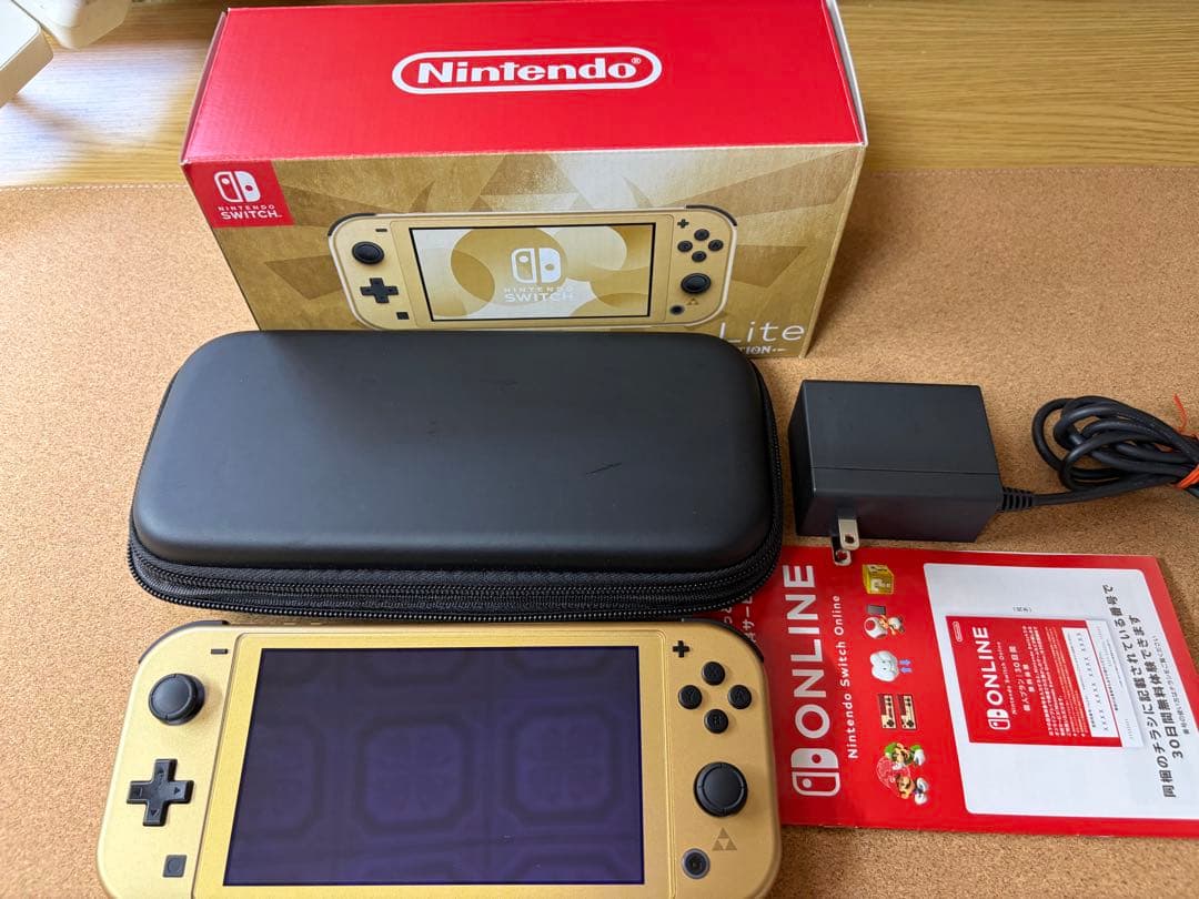 Nintendo Switch Lite ゼルダの伝説デザイン