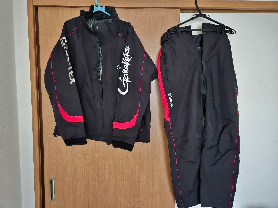 Gamakatsu レインウェアセット ブラック/レッド