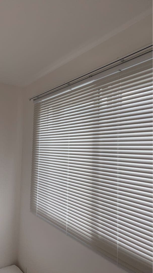 タチカワブラインド　ホワイト　アルミブラインド