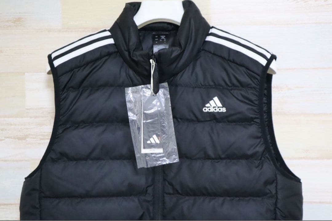 新品 XOサイズ adidasメンズ　エッセンシャルズ ダウンベスト 黒