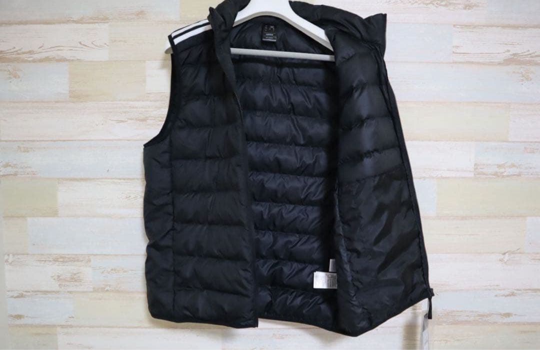 新品 XOサイズ adidasメンズ　エッセンシャルズ ダウンベスト 黒
