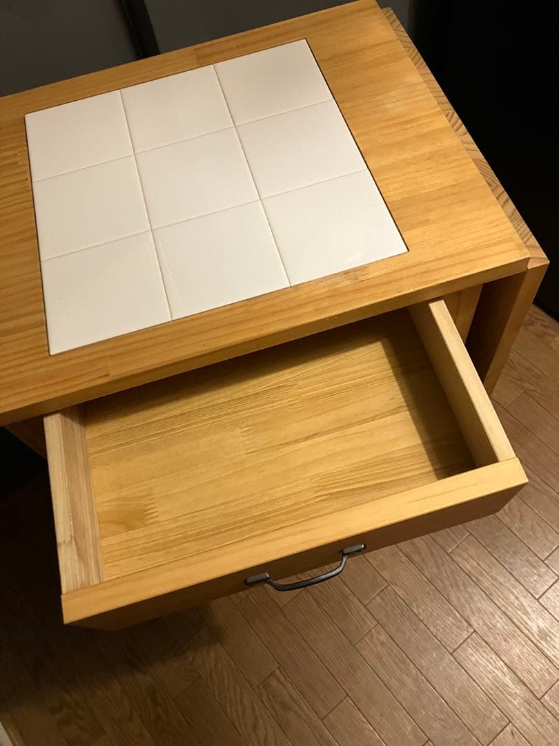 【送料込】キッチンワゴン　木製　キャスター付　タイル張り　モモナチュラル