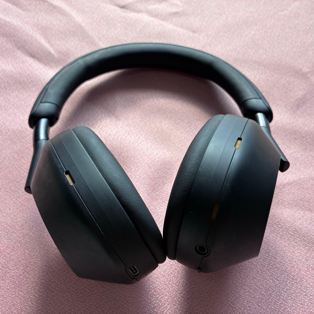 Sony ワイヤレスノイズキャンセリングヘッドホン 数回使用 ケース・ケーブル付