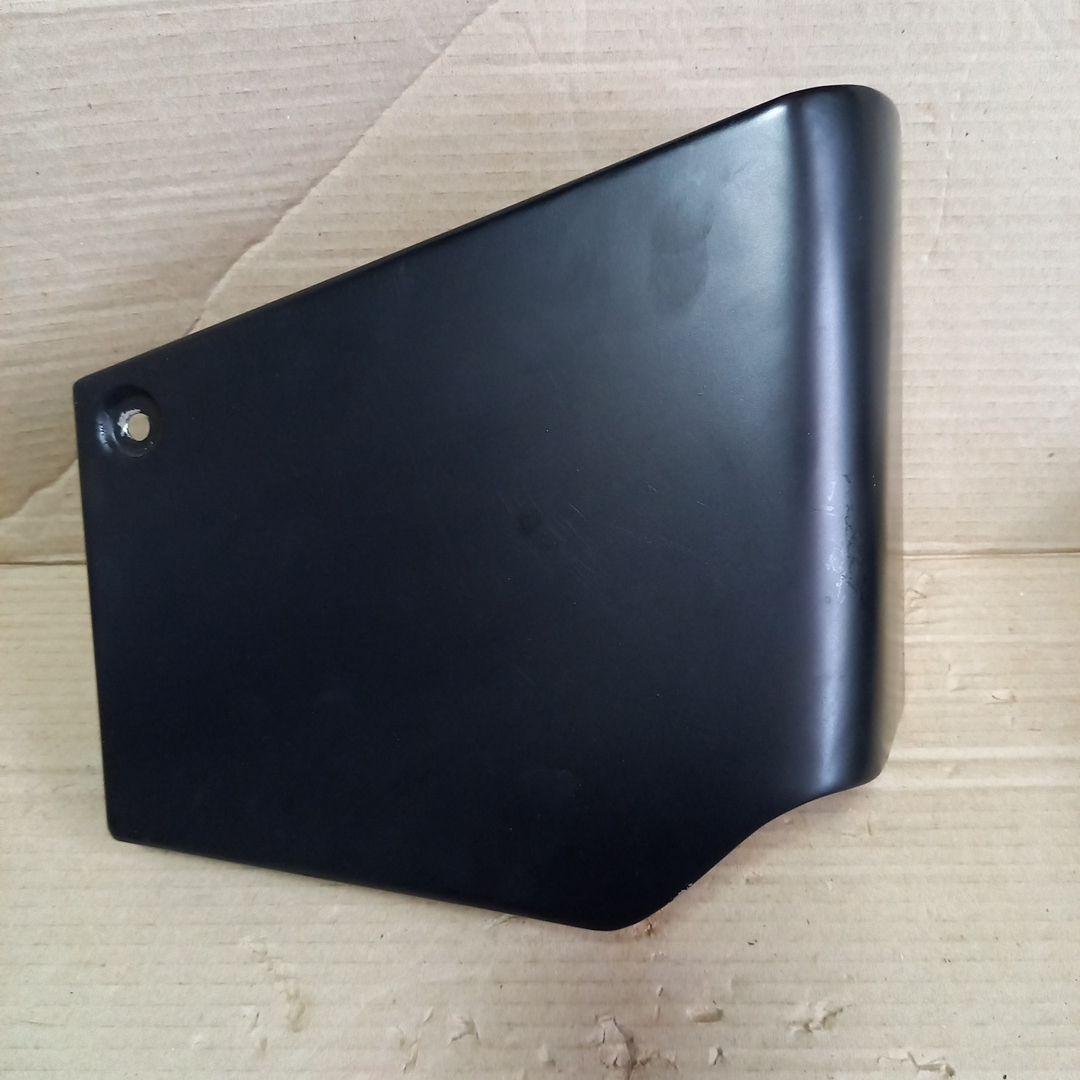 ドラッグスター400　社外　サイドカバー